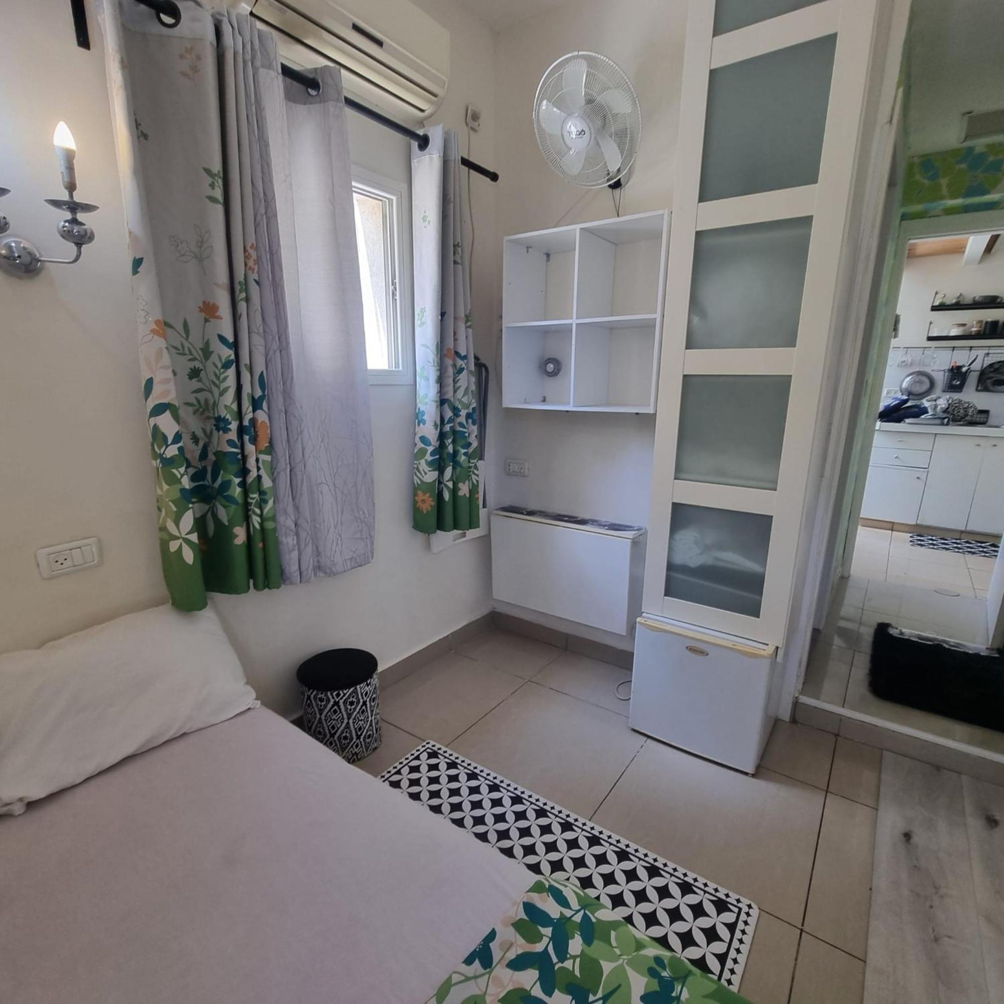 Bugrashov 13 Room Tel Aviv Exteriör bild